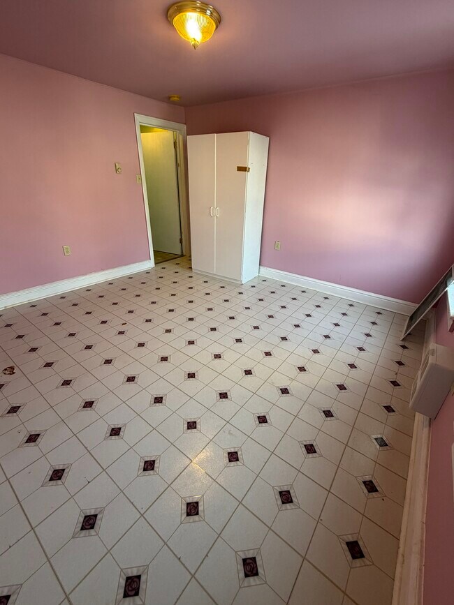 Foto del edificio - 745 Fairground Ave