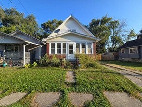 Building Photo - 1930 Berkshire Pl