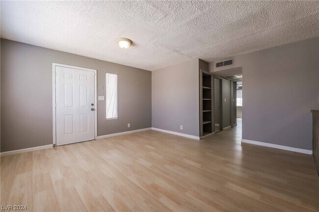 Foto del edificio - 833 N Bruce St