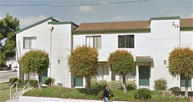 Building Photo - 1693 W Jefferson Blvd