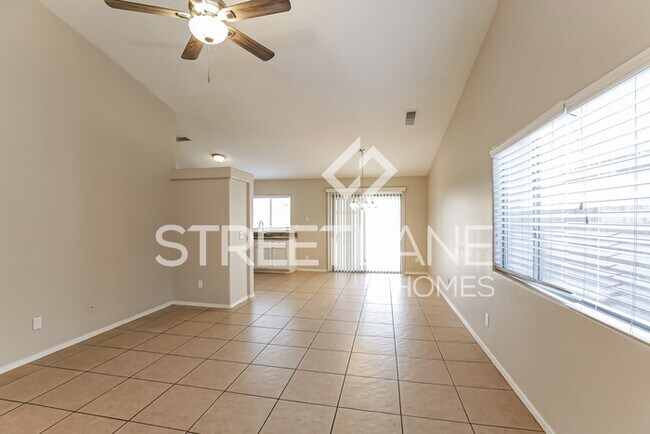 Foto del edificio - Charming 3 Bedroom in Avondale!