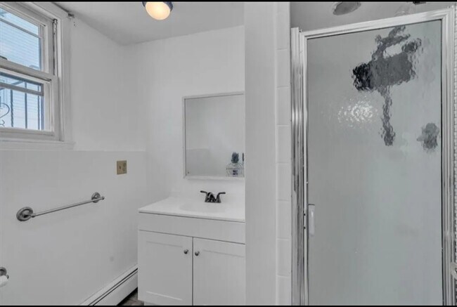 Foto del edificio - 225 Langdon St