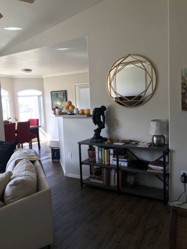 Foto principal - 6000 Cortaderia St NE