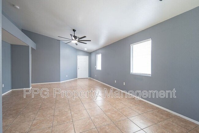 Building Photo - 15500 N 136th Ln