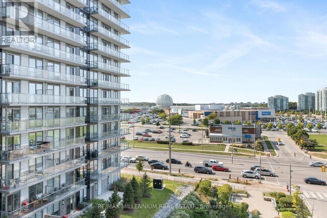Photo du bâtiment - 2560 Eglinton Ave W