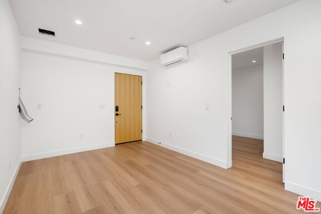 Foto del edificio - 728-724 Robinson St