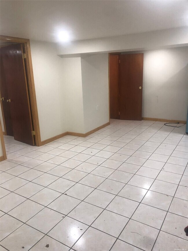 Foto del edificio - 79-12 51st Ave