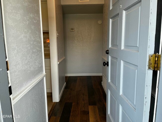 Foto del edificio - 6700 Escondido Dr