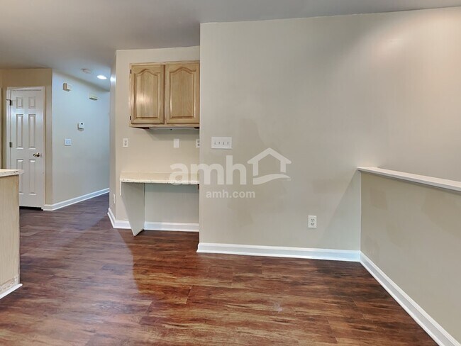 Building Photo - 8703 Coach Wood Ct