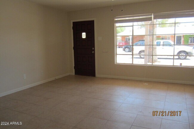 Foto del edificio - 8132 E Piccadilly Rd