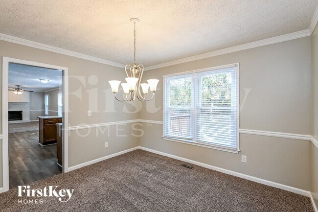 Foto del edificio - 1817 Emerson Lake Cir