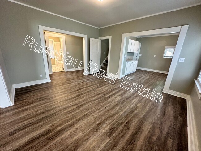 Building Photo - Updated 3 bed 1 bath