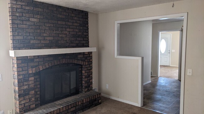 Building Photo - 1303 N McCoy St