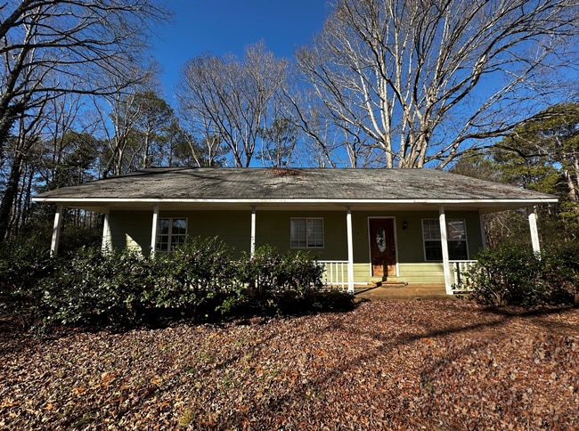 Building Photo - Leasing for November 2025 !