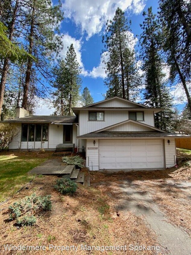 Primary Photo - 3 br, 2.5 bath House - 9616 E 10th Ave