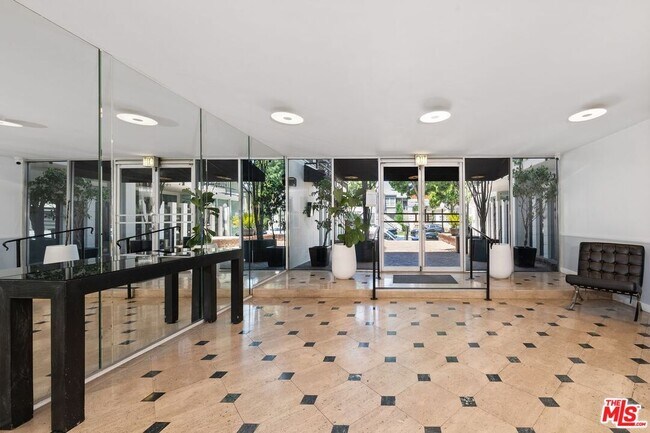 Foto del edificio - 9950 Durant Dr