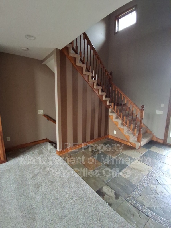 Foto del edificio - 904 Ridgecrest Dr