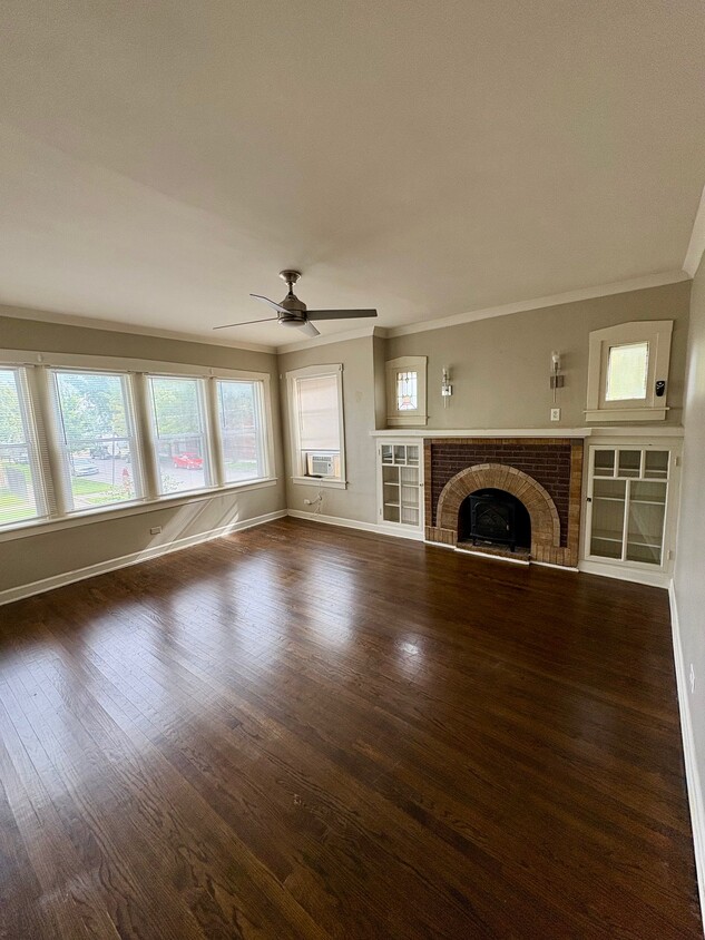 Photo - 3547 W Dickens Ave (Chicago, IL)