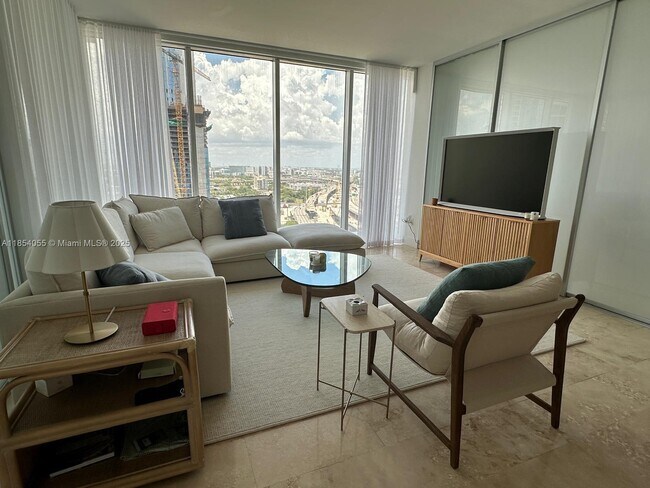 Foto del edificio - 1040 Biscayne Blvd