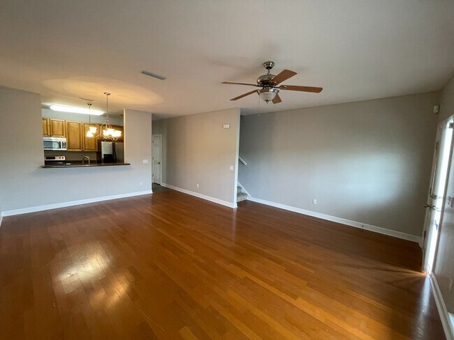 Building Photo - 310 Stratford Ozark -