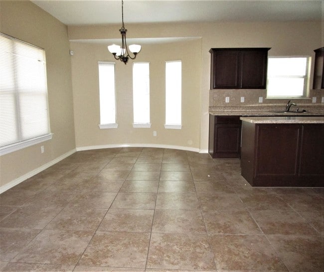 Building Photo - 12912 Hidden Grove Dr