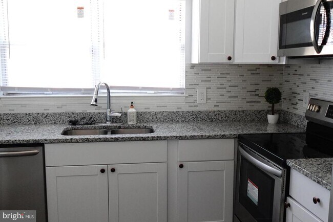 Foto del edificio - 1106 Castlehaven Ct