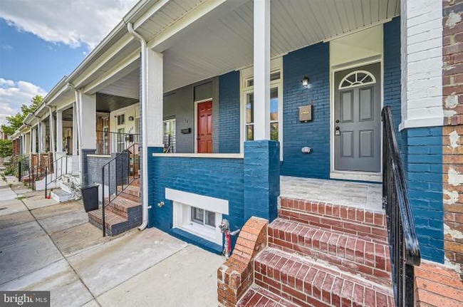 Photo - 616 N Streeper St Townhome