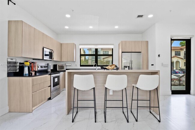 Foto del edificio - 6146 SW 36th Ct