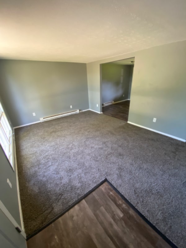 Building Photo - 308 W 2nd St