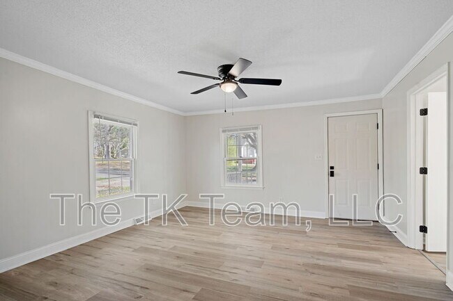 Foto del edificio - 1337 N Rhyne St