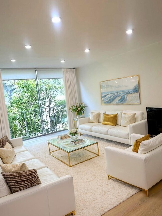 Sala de estar decorada virtualmente - 11645 Montana Ave