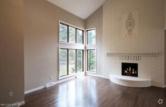 Building Photo - 7 Christie Ln