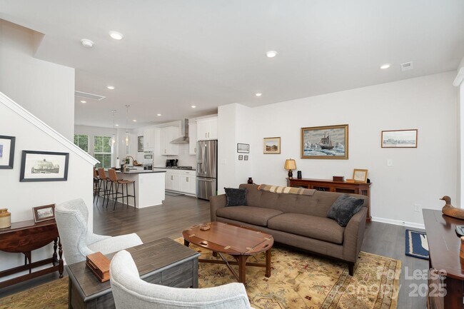 Building Photo - 408 Catawba Ave