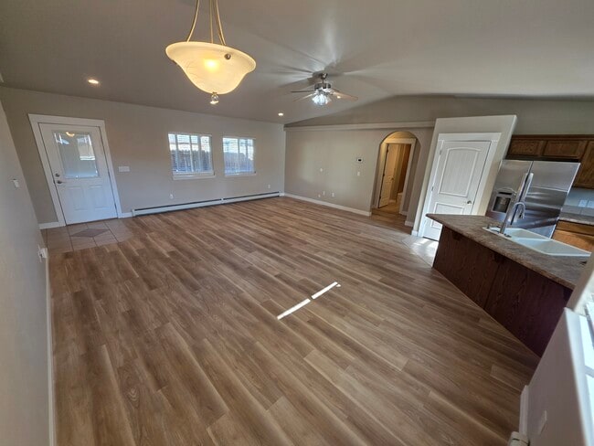 Foto del edificio - 308 N Mulberry St