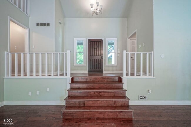 Building Photo - 858 Cedar Wood