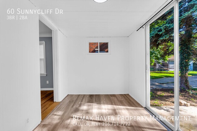 Foto del edificio - 60 Sunnycliff Dr