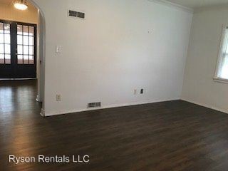 Building Photo - 3 br, 1 bath House - 949 W 7th