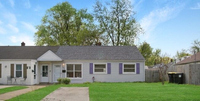 Building Photo - 301 Sheridan Dr