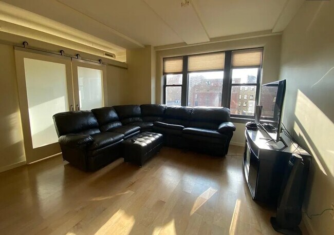 Foto del edificio - 915 Olive St