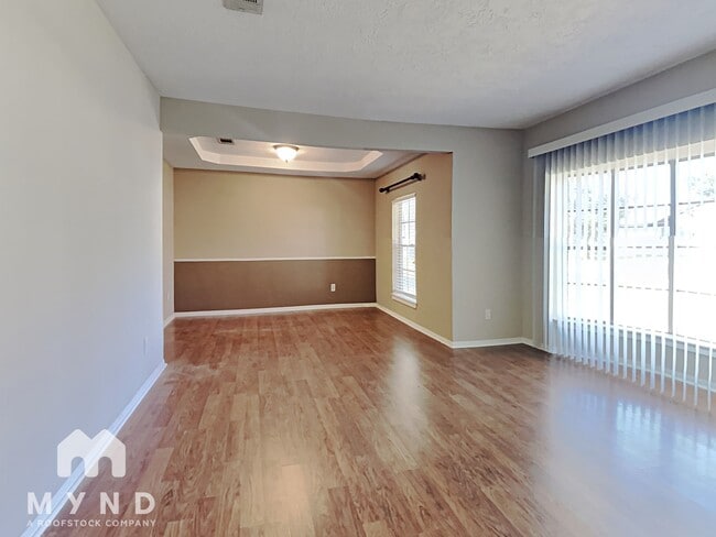 Foto del edificio - 9015 Eldora Dr