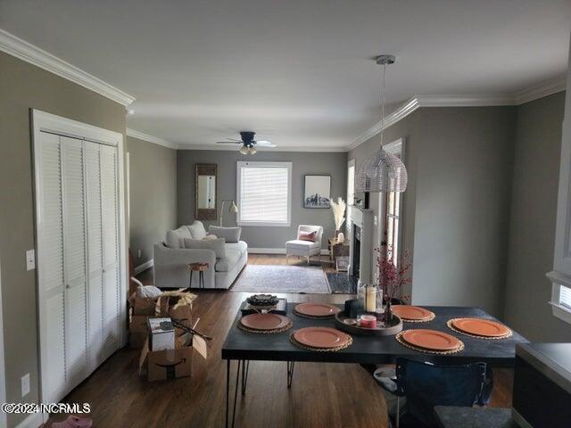 Foto del edificio - 1700 E 4th St