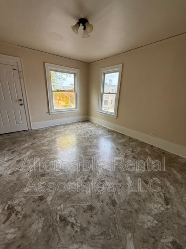 Foto del edificio - 3529 W Pierce St
