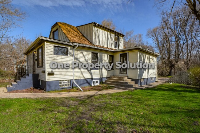 Building Photo - 2383 Industrial Blvd