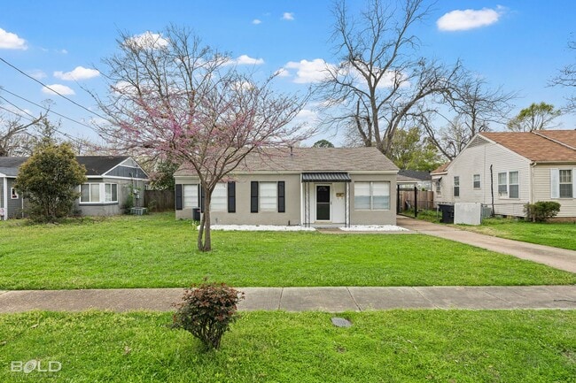 Building Photo - Cute 3 Bedroom 2 Bath