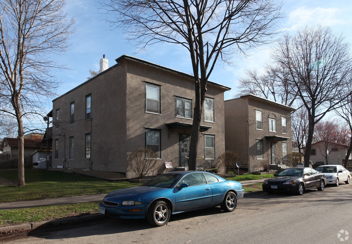 Building Photo - 843-847 Summer St NE