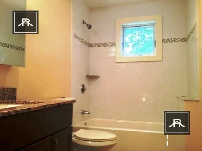Building Photo - 3 bedroom in Brighton MA 02135