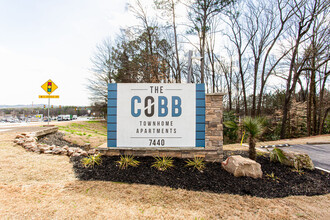 The Cobb Apartments-Townhomes photo'