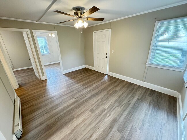 Foto del edificio - 2 bed 1 bath house close to downtown Kanna...