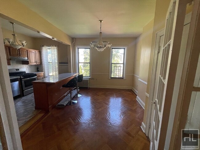 Building Photo - BRADFORD STREET XXL 1BD