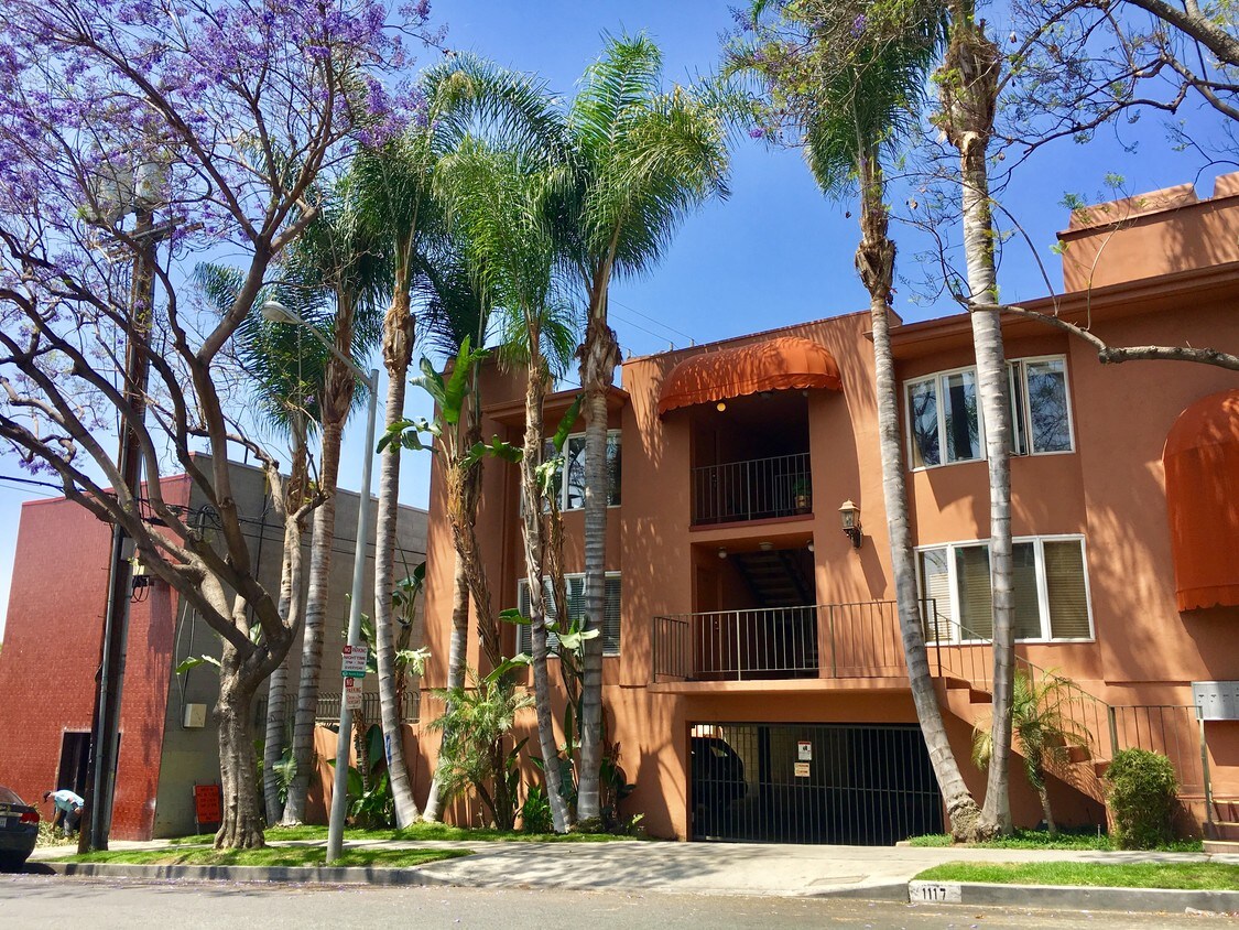 Primary Photo - 1117 Havenhurst Dr